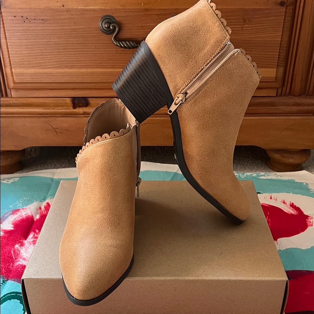 NWT Journees Tan Ankle Boots